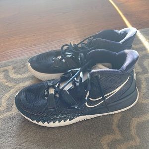 Kyrie basketball shoes size 8